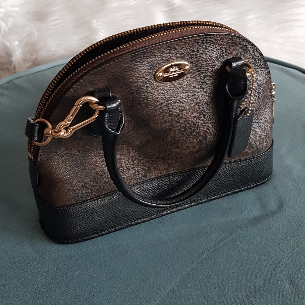 Authentic COACH purse 👛